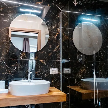 Frühstückspension Lm Crosia 3*