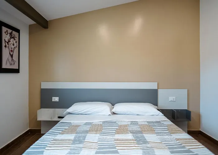 Lm Crosia Alojamento de Acomodação e Pequeno-almoço Mirto (Cosenza)